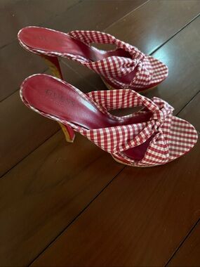 GUESS by Marciano Red Gingham Knot-Front Mule Heels Sz 8.5